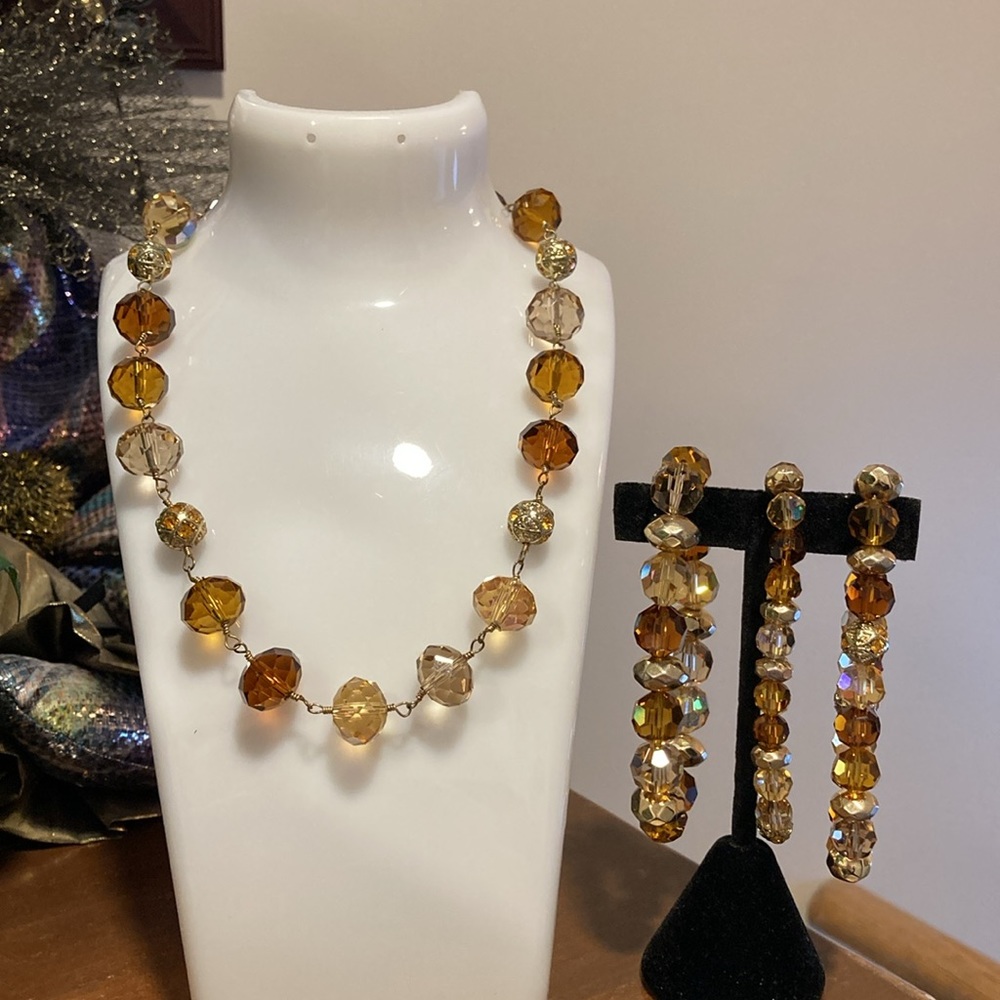 NWOT - Macy’s Copper Colour Crystal Ball Necklace & Matching Stretch Bracelets